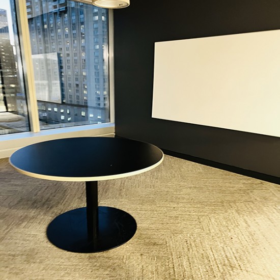 Round Lounge table