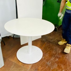 Round Meeting Table