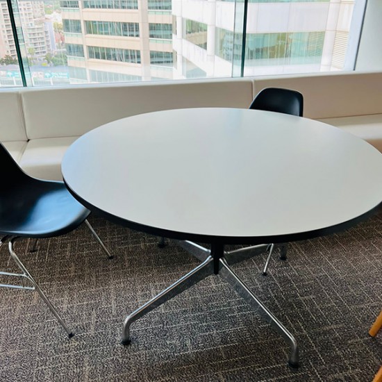 Round Meeting Table