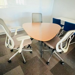 Round Meeting Table