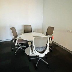 Round Meeting Table