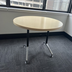 Round Meeting Table 