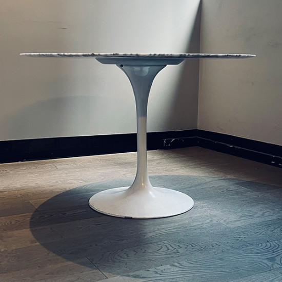 Vintage Carrara Marble Oval Dining Table by Knoll