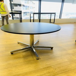 Round Lounge table