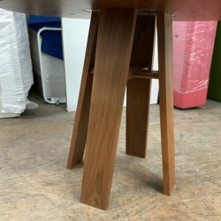 Round Lounge table