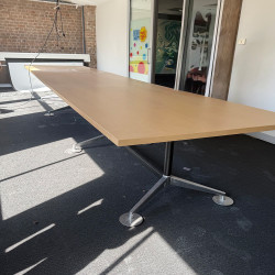 boardroom In Good Condition