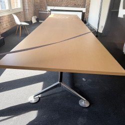 boardroom In Good Condition