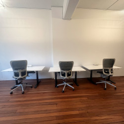 Height Adjustable Single Desk in Good Condition