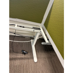 Height Adjustable Corner Desk in Good Condition