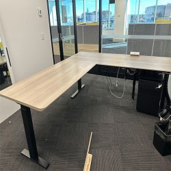 Advance Corner - Height Adjustable Desk